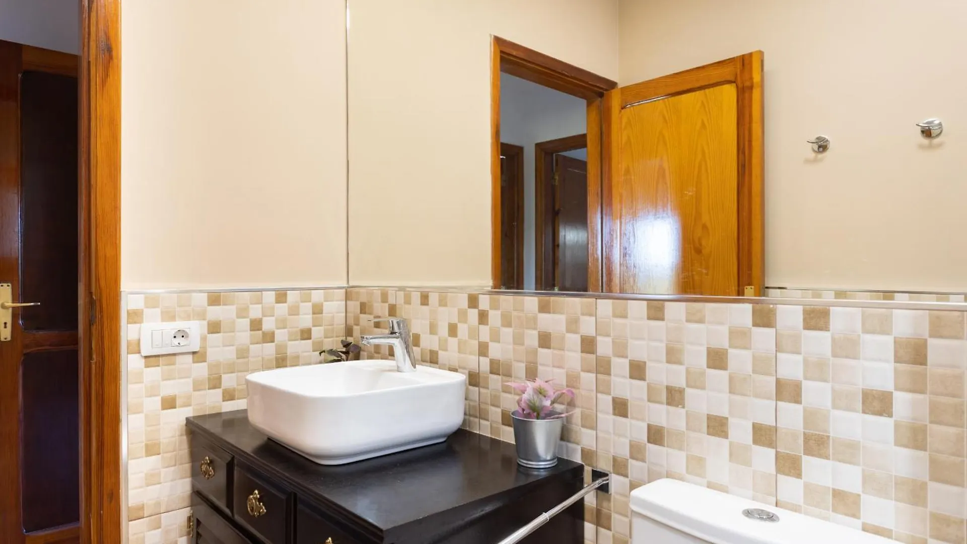 Lightbooking Casa De Campo Ortigal Tenerife La Esperanza  Spain
